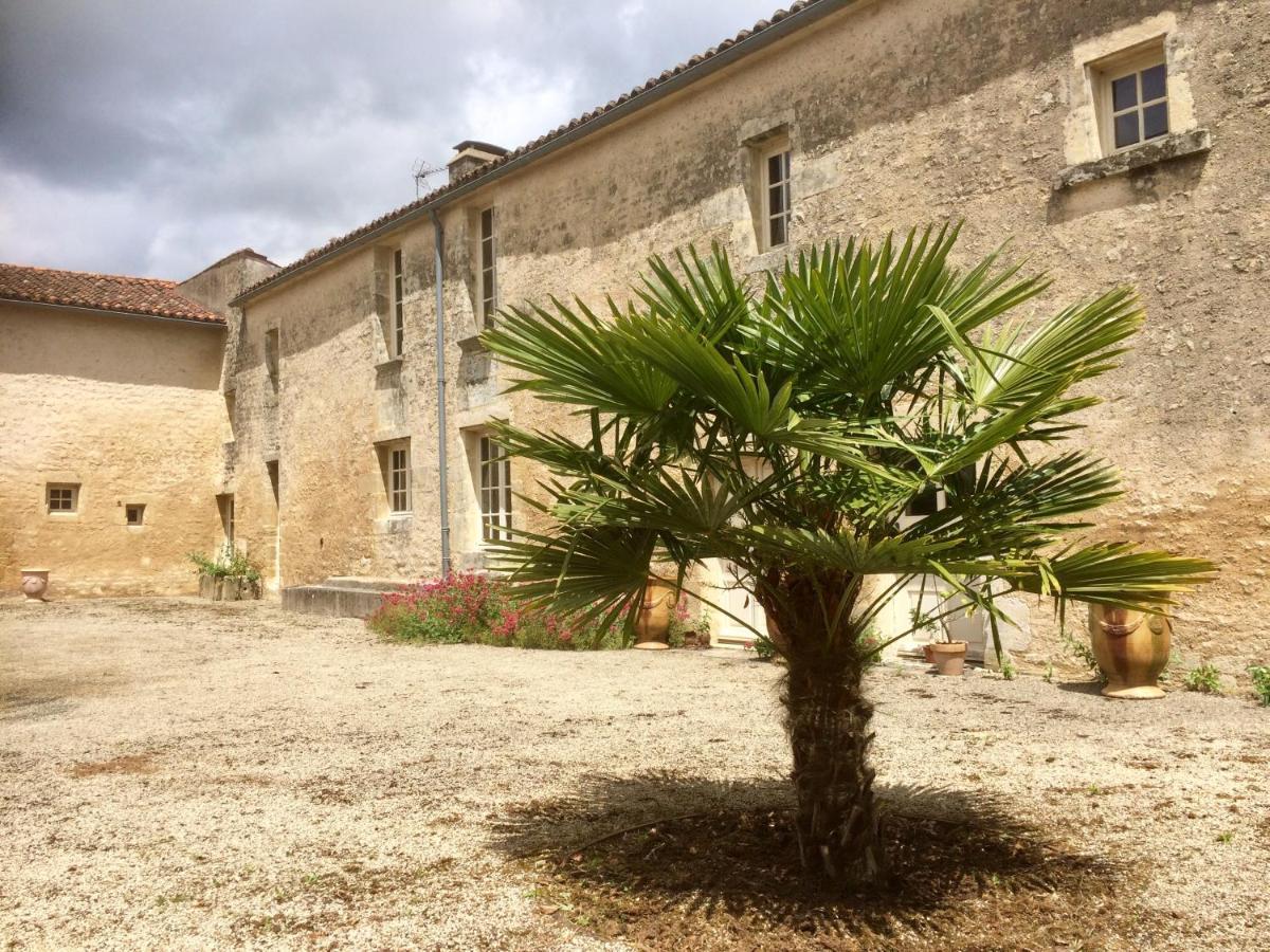 Logis De La Touche Bed & Breakfast Saint-Hilaire-des-Loges Exterior photo